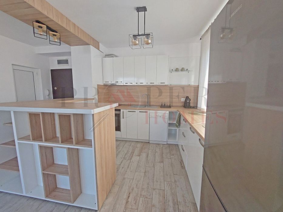 Отличен Мезонет с Две Спални в Центъра