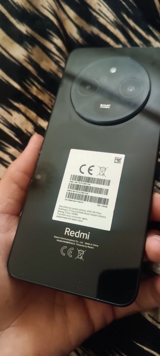 Redmi 14 c. Sotiladi holati idyal  4 oy tutulgan 6/128   karapkasi bor