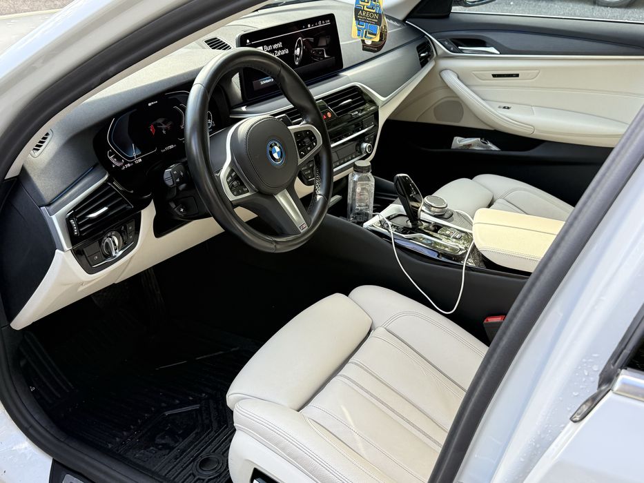 BMW G30 545e XDrive 394 cp 2023 fabricatie