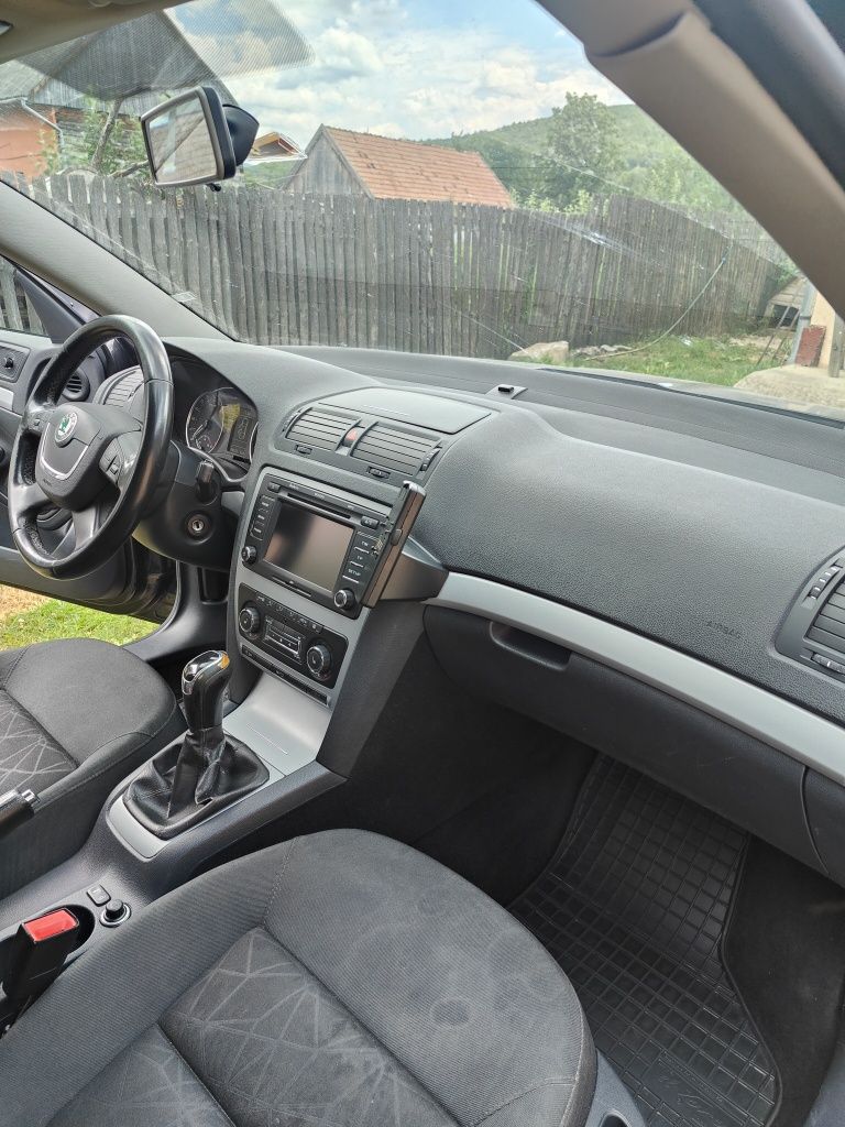 Skoda Octavia 2   2.0TDI 140 cp