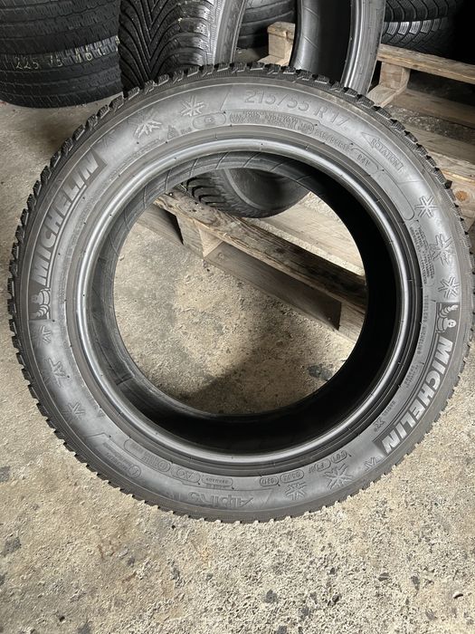 2 anvelope de iarna 215/55/17 Michelin , 8 mm !