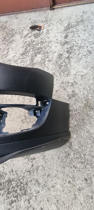 Предна броня Passat B6