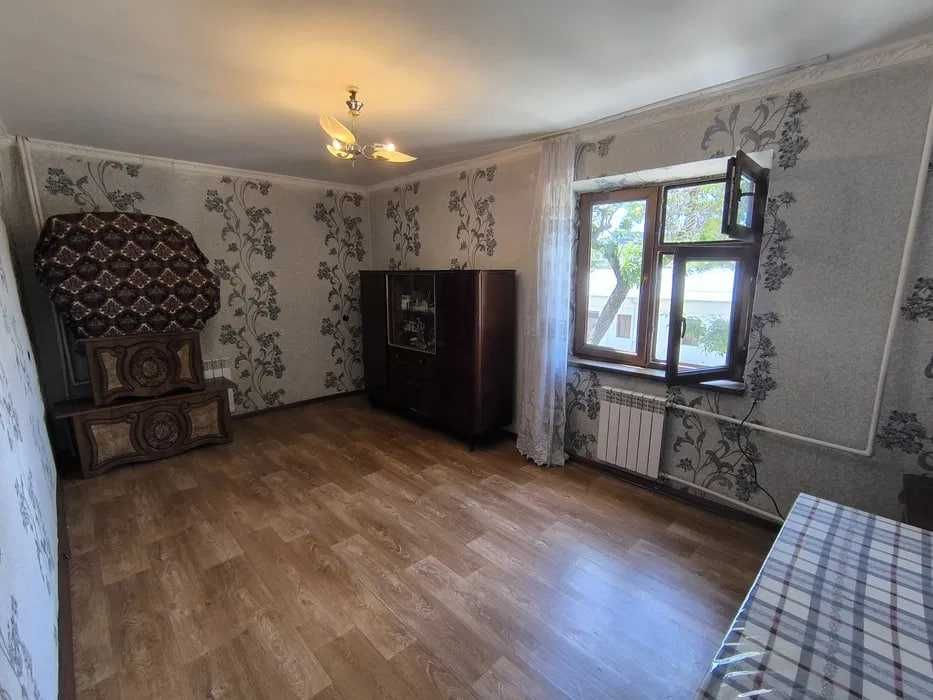 СРОЧНО !!! Продается квартира в Яшнабаде 1/2/4 ( 45 кв/м ) Дубовой
