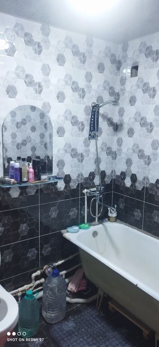 2 xonali uy 4-qavatda narxida kelishadigan joyi bor