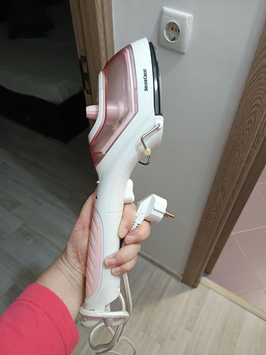 Fier de calcat cu aburi vertical Silvercrest