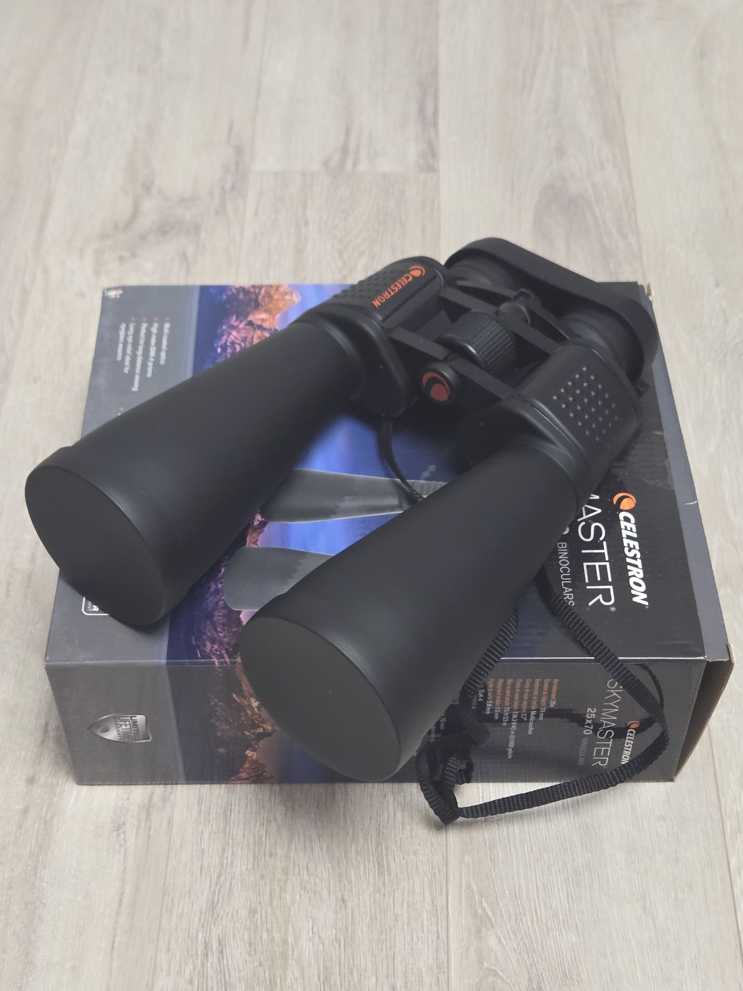 Binoclu Celestron si trepied Bresser