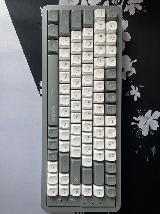 Продается клавиатуры с подсветкой 4шт