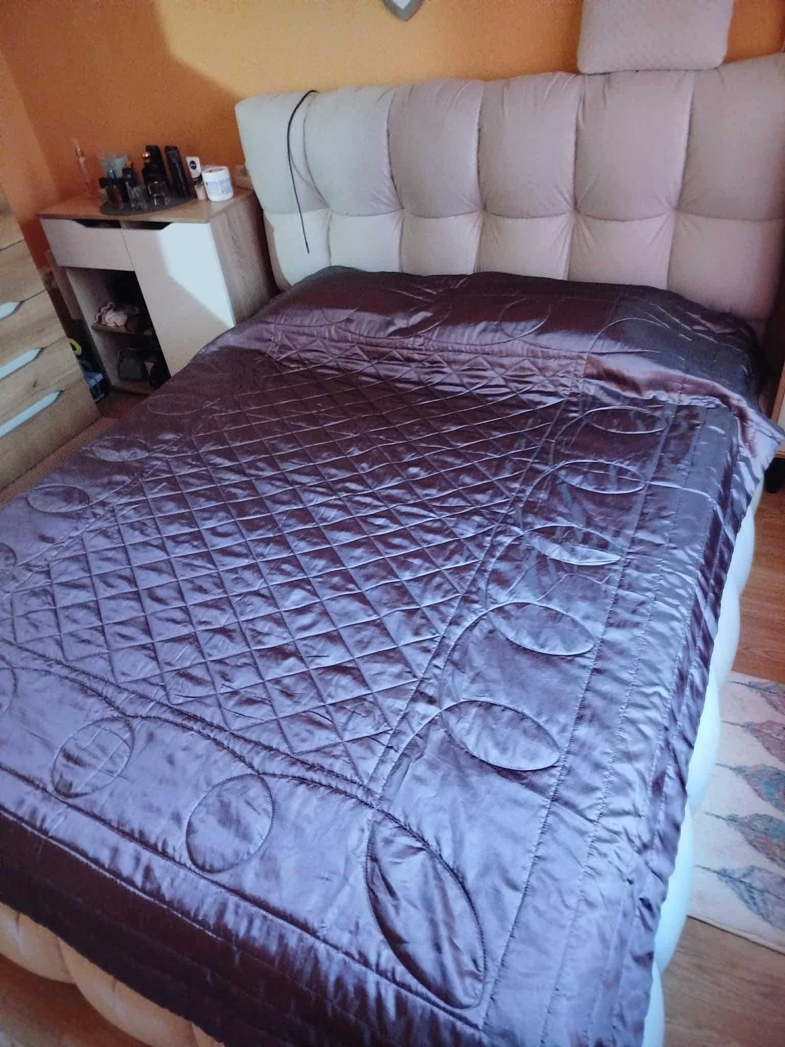 Двулицево шаЛТЕ ЗА СПАЛНЯ