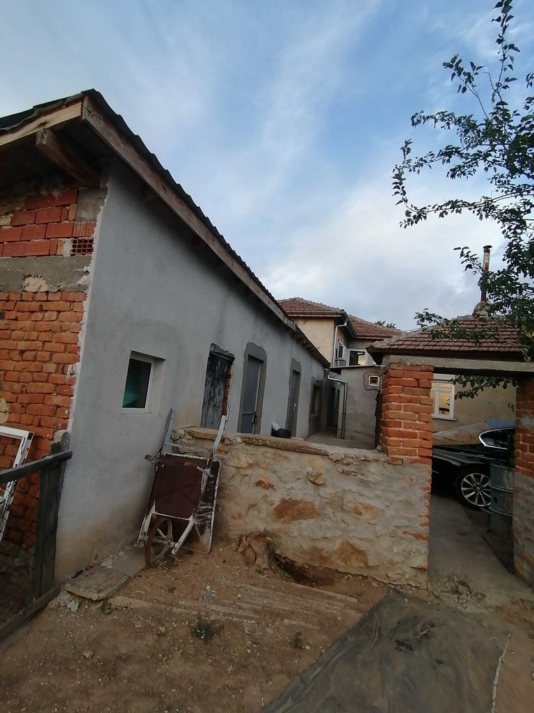Продава се Къща в с. Изворово, Област Хасково - 200 кв.м за 166 €/кв.м - Снимка #22