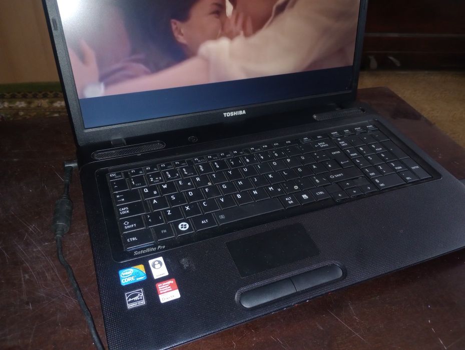 Toshiba Pro L670, video dedicat, 650 gb ram, Intel i5, 6 gb ram
