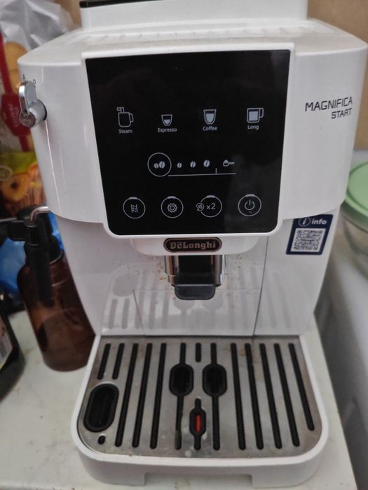 Expresor automat DeLonghi Magnifica