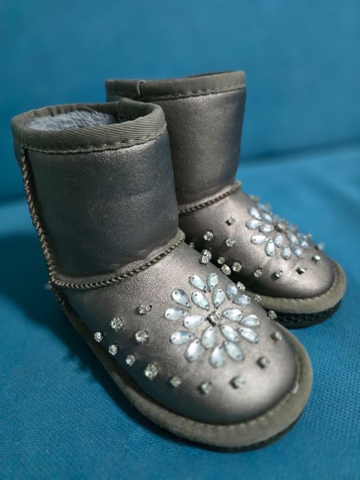 Продам детские уги р29