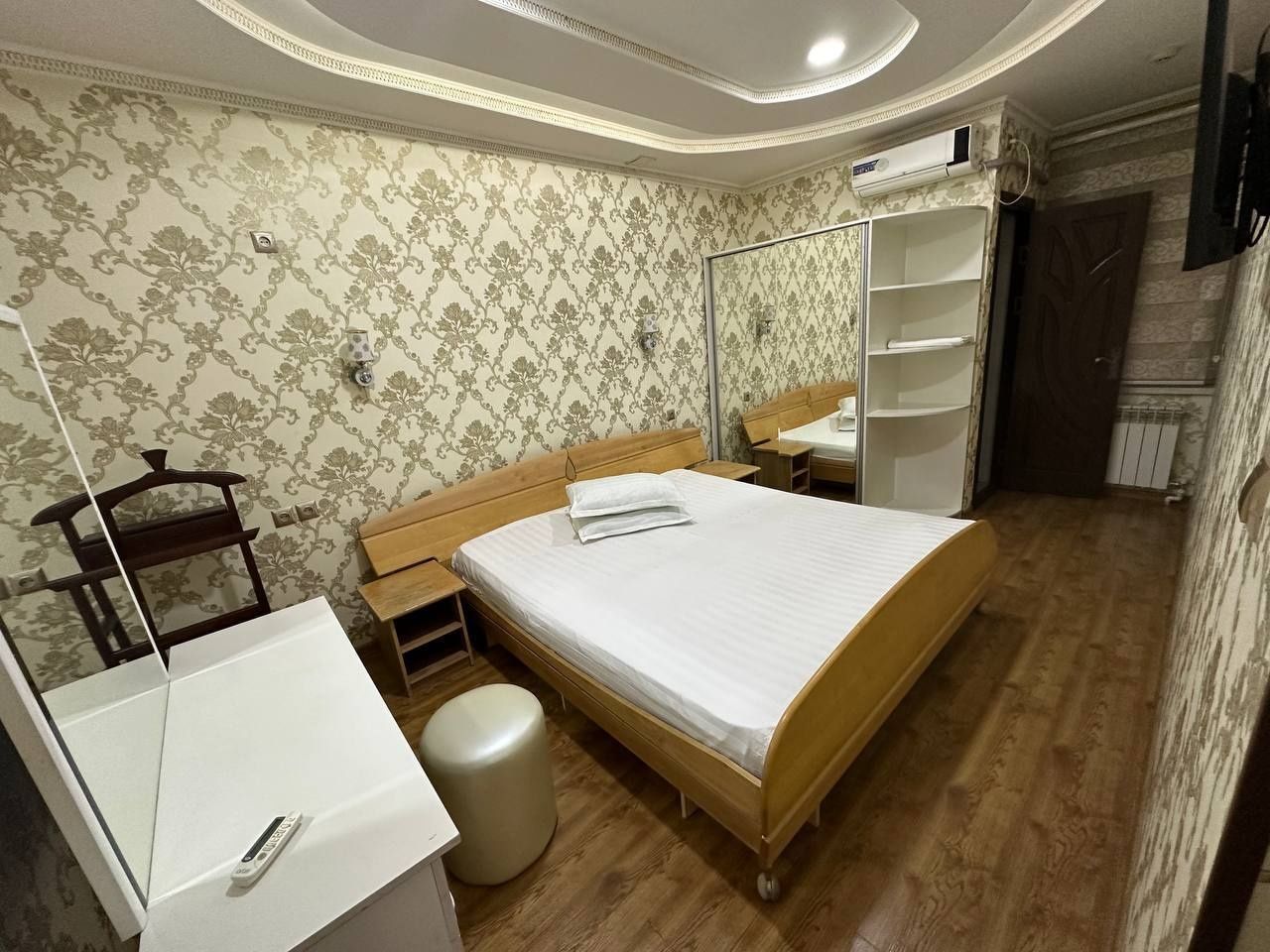 Bezzaks hotel mehmonxona kvartira xostel kunlik ijara