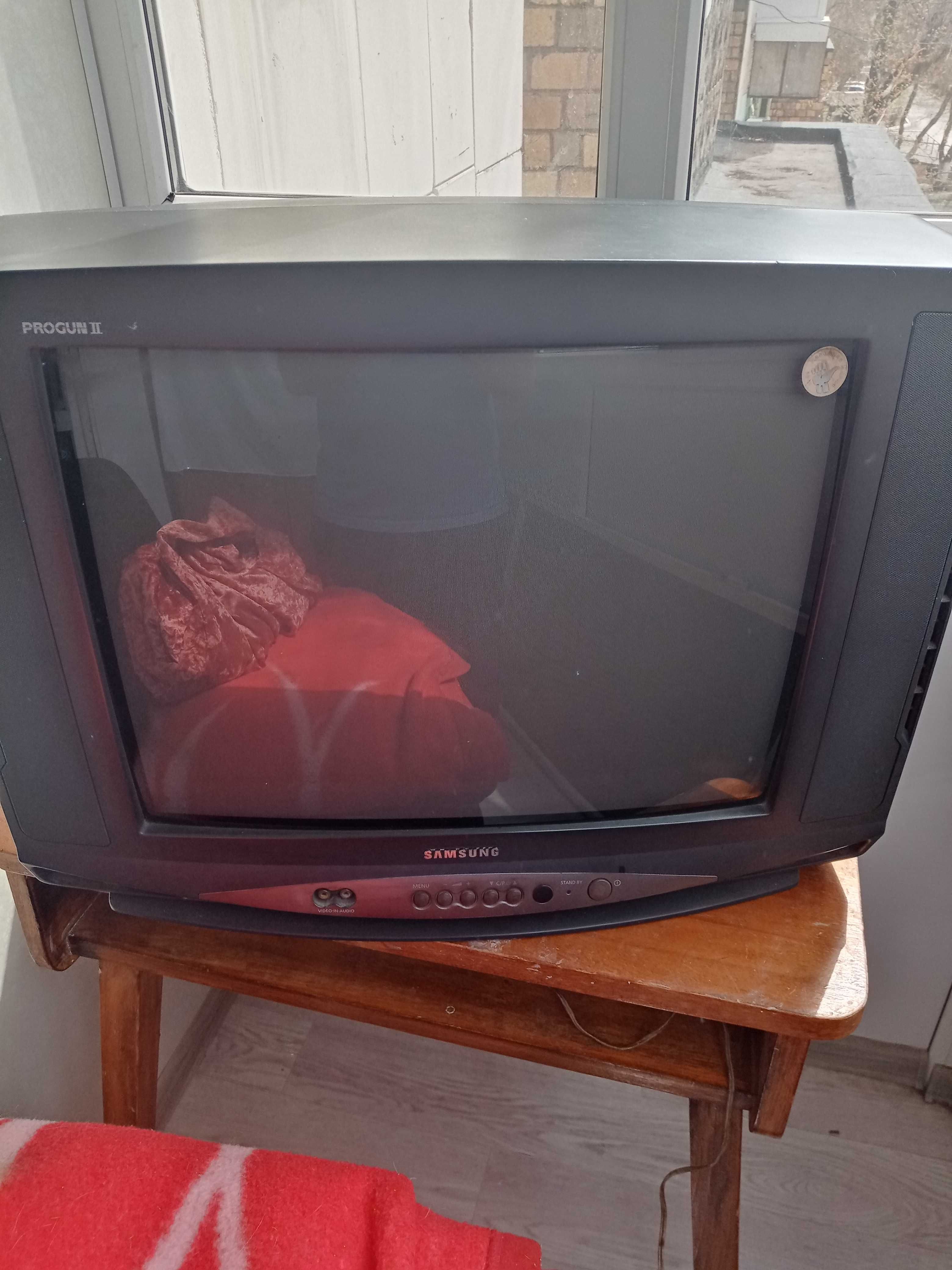 телевизор Samsung CS-21S1R