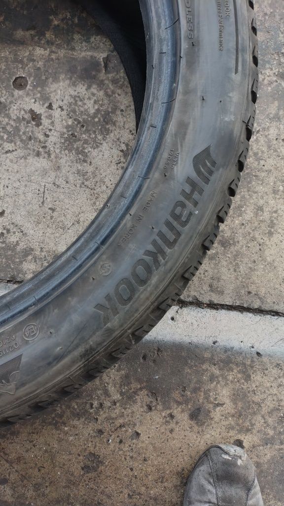 Anvelope Hankook 215/50/18