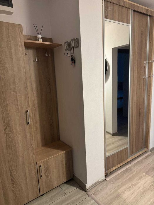 Inchiriez apartament 2 camere, decomandat