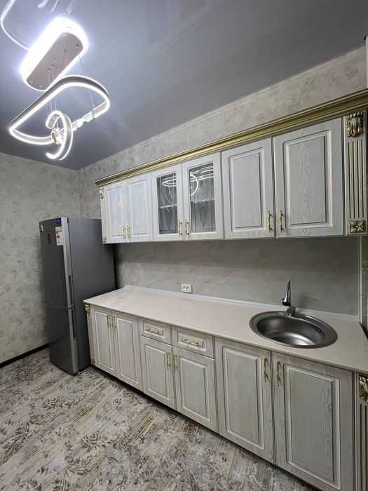 Срочно Продаётся ДрНар 3/6/9 с мебелью техникой ремонт хороший !