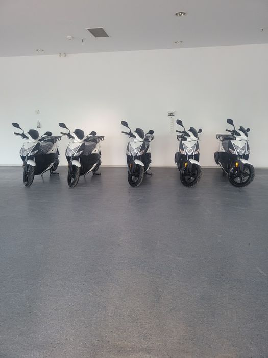 Scuter nou de inchiriat pentru Delivery | Glovo Bolt Wolt