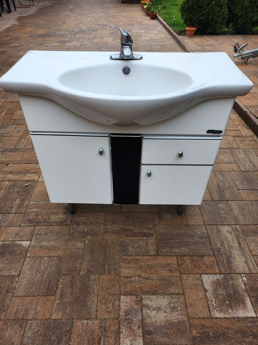 Chiuveta cu masca pt baie