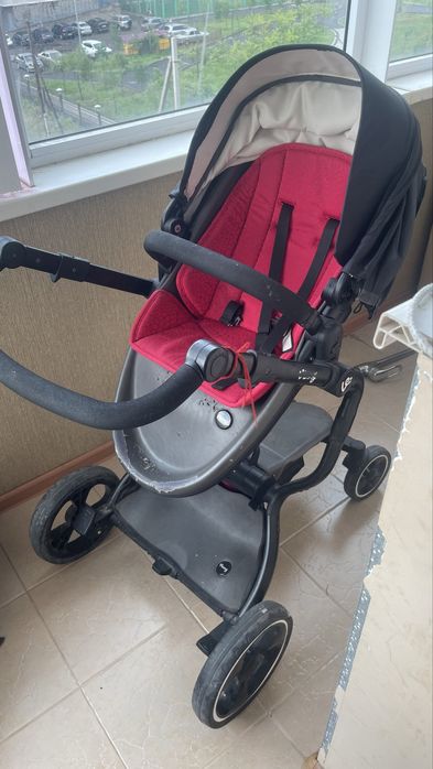 Коляска прогулочная