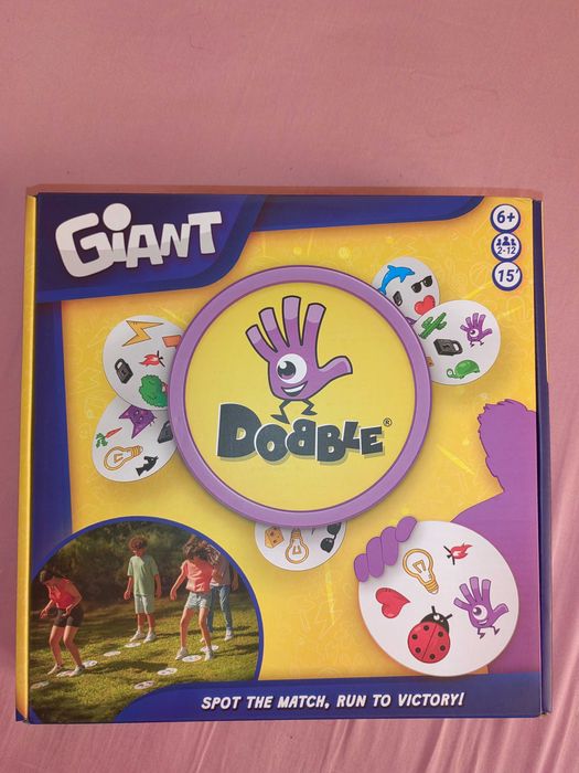 Продавам настолна игра DOBBLE