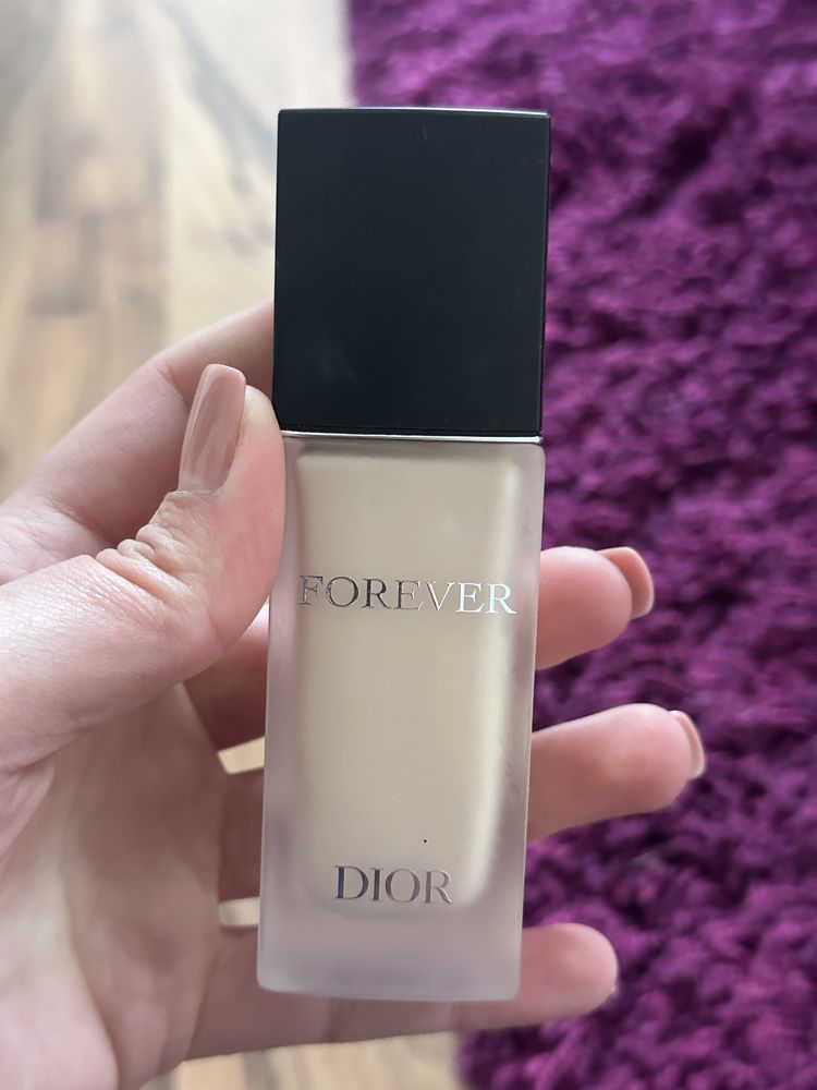 Fond de ten-Dior