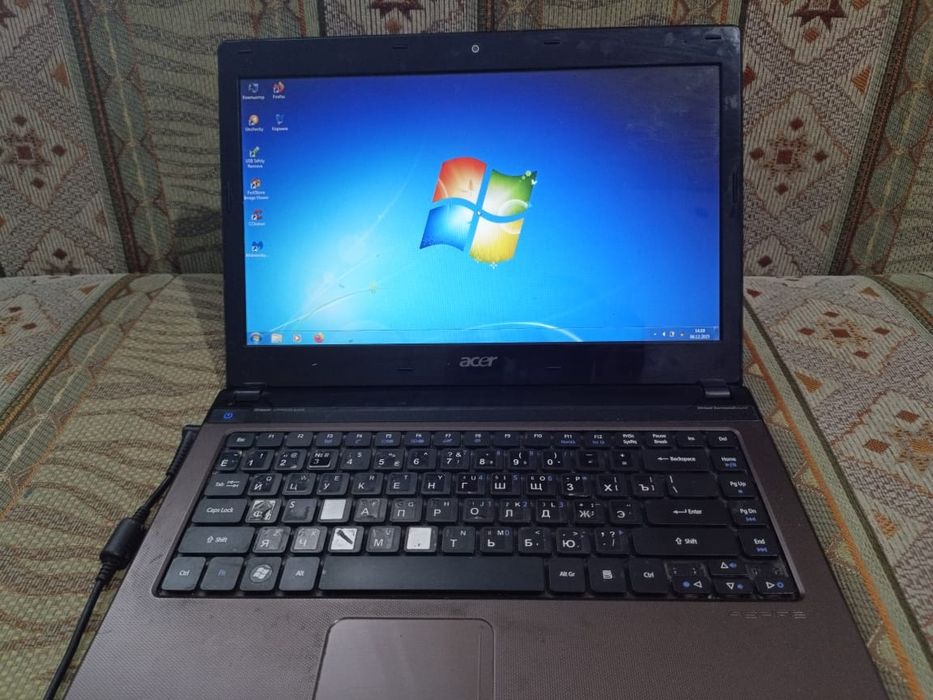 Ноутбук Acer4752G