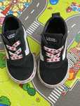 Tenesi fetita vans stare buna