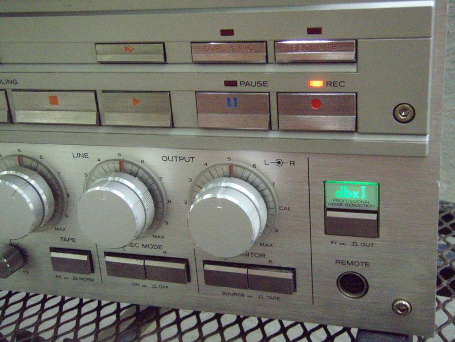 magnetofon Teac X-2000 cu probleme, incomplet