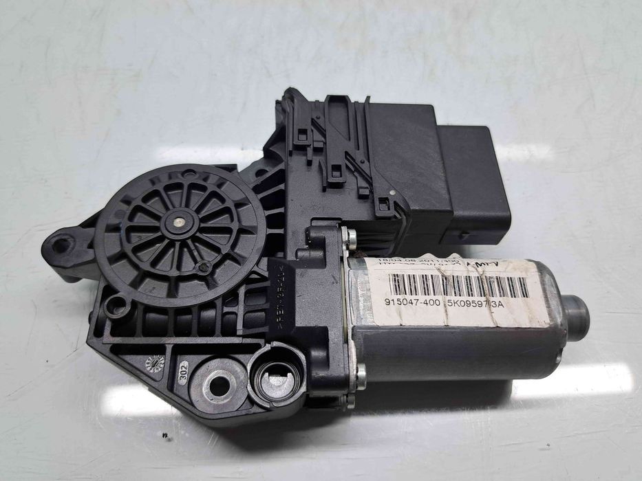 Motoras geam stanga spate Volkswagen Touran II (1T3) [Fabr 2010-2015]