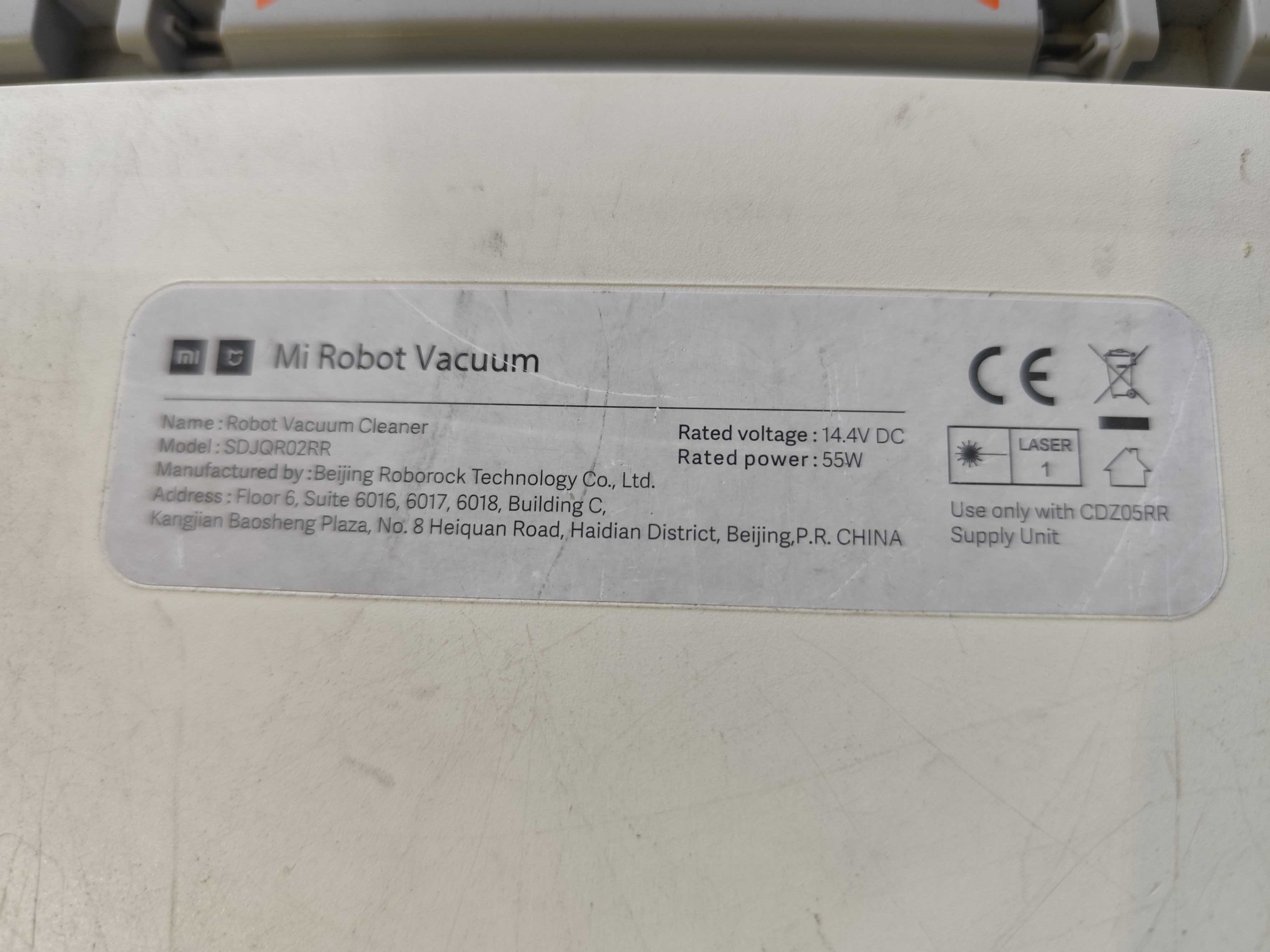 Продам робот-пылесос Xiaomi Mi Robot Vacuum (Roborock SDJQR02RR)