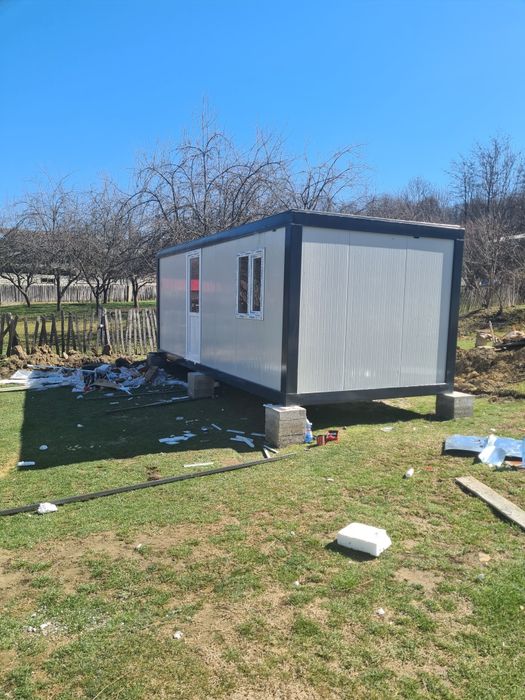 Container vitrina, birou, vestiar, grup sanitar, magazie, dormitor