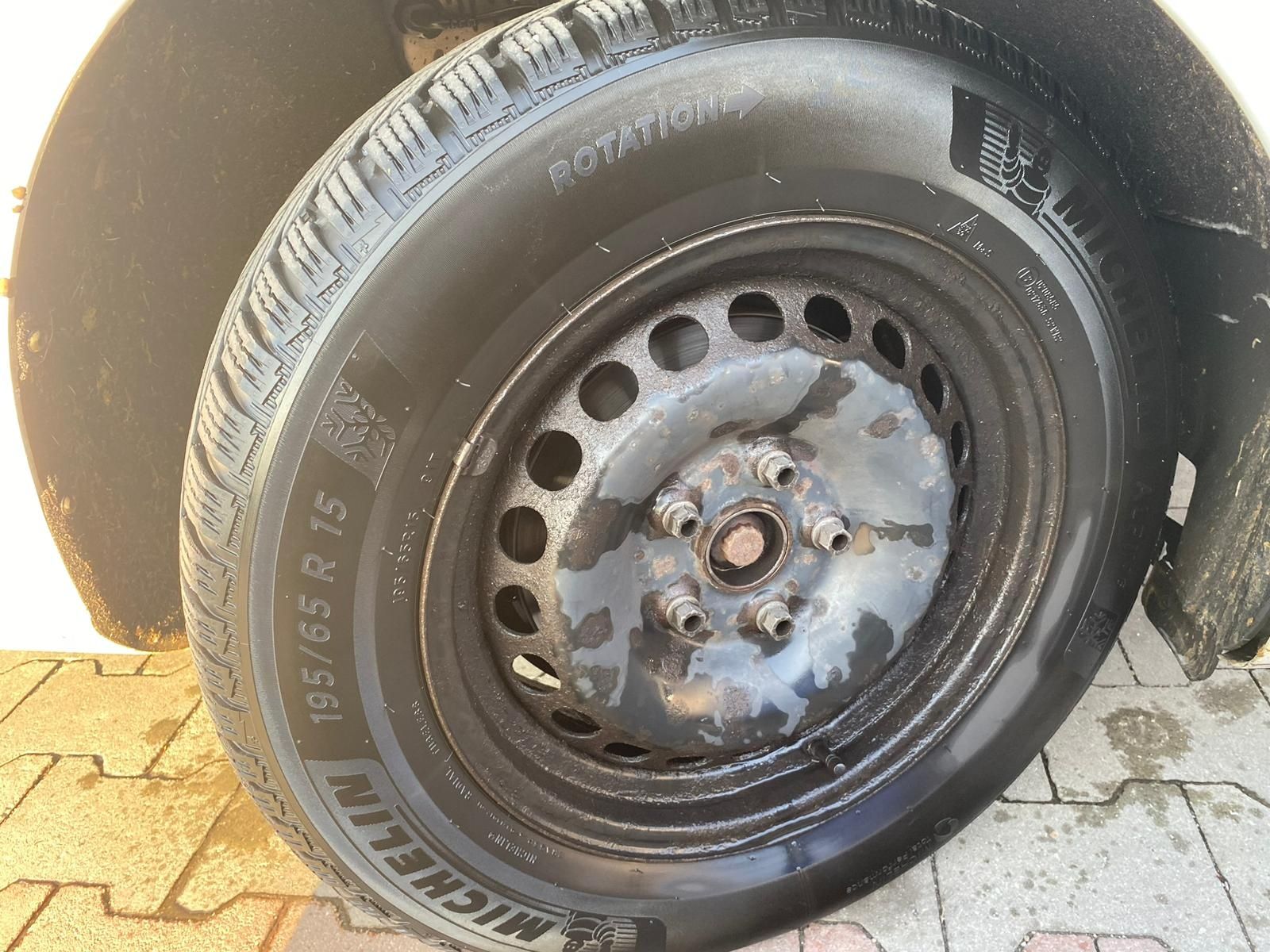 Vand 4 Jante tabla 5x112 cu cauciucuri Michelin Alpin 6  195/65/15!!!