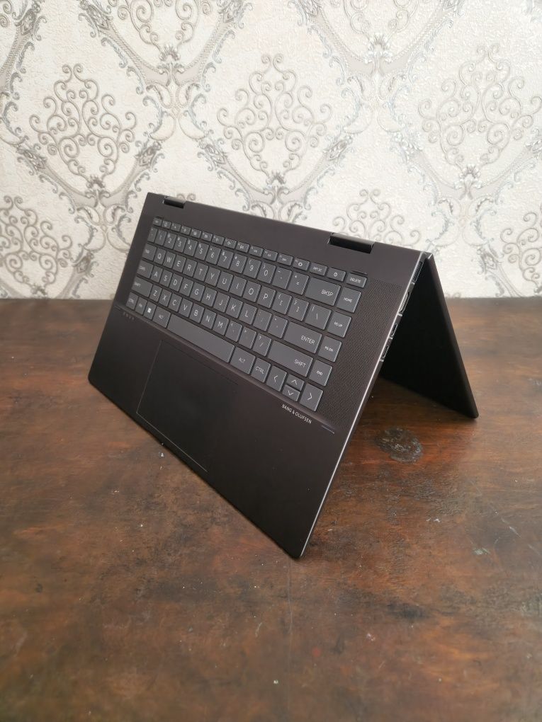 HP Envy x360 2-in-1 15-fh0013dx