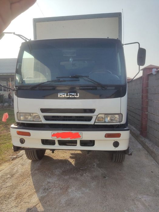 Isuzu 10 tonnalik sotiladi