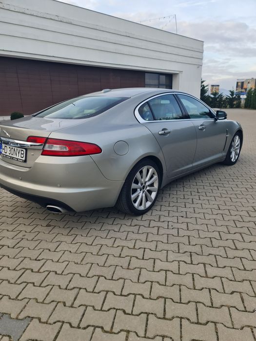 Vind sau schimb jaguar xf 2011 motor 3.0 diesel 275 de cai euro 5
