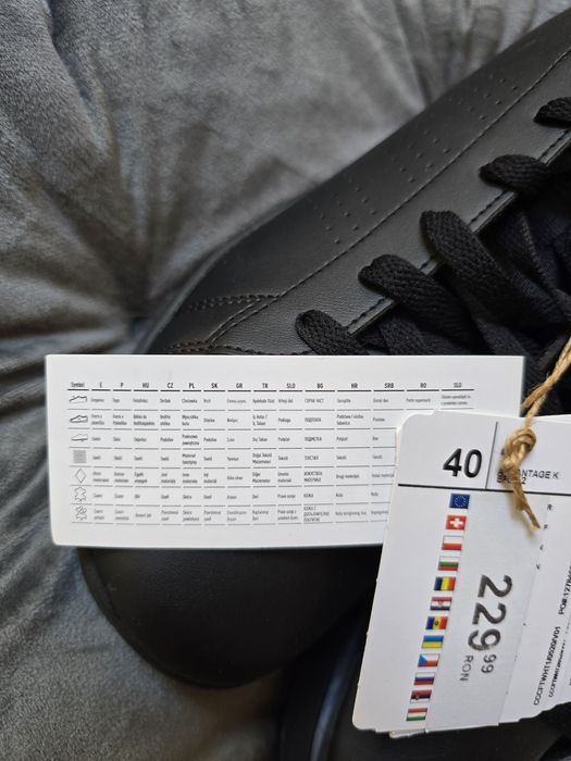 Adidasi ADIDAS noi nepurtati