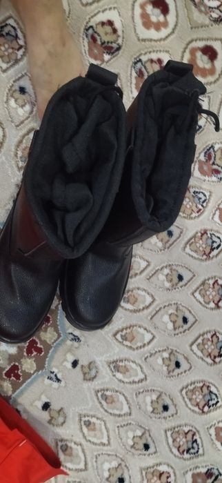 Продам зимнюю. спецовку, сапоги