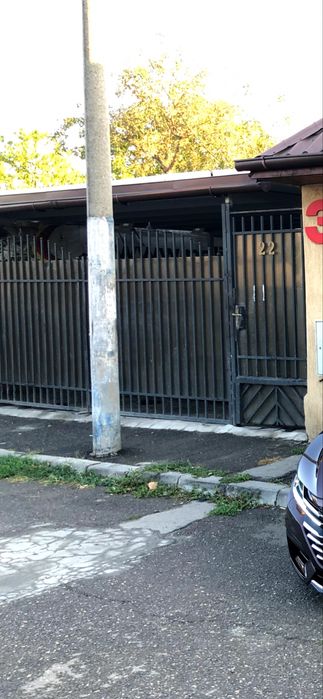 Gard 6 M cu tot cu poarta.