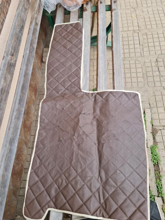 Комплект стелки и тапицерия за Volvo