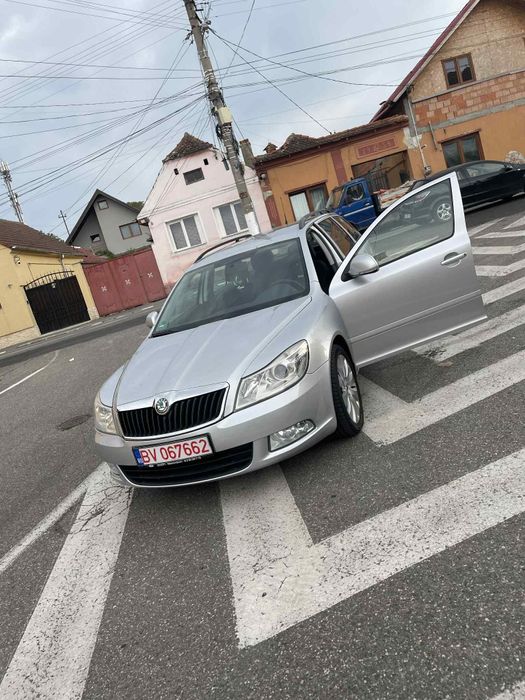 Vând Skoda Octavia