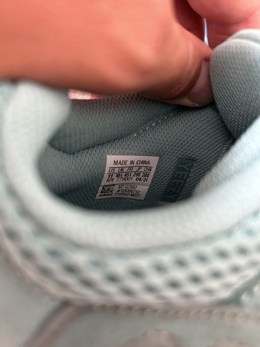 Adidas YEEZY 700 Fade Azure . Noi in cutie. 39 1/3, 40 , 40 2/3