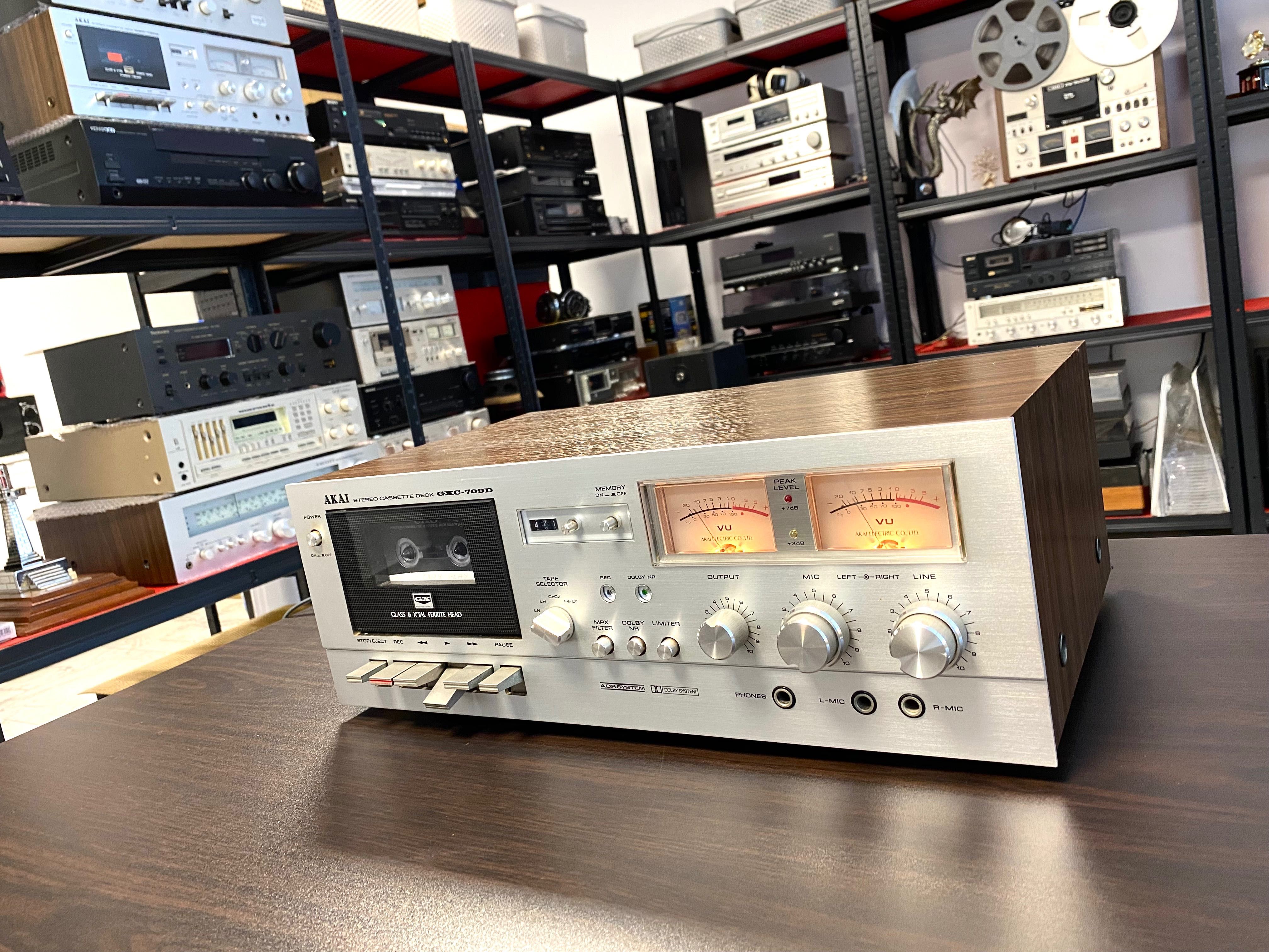 Vintage касетен дек Akai