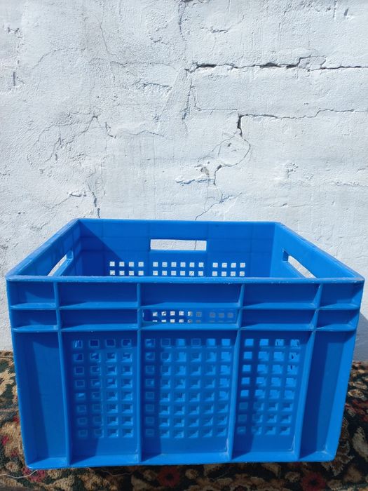 Продам пластиковые молочные ящики