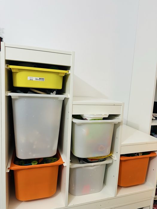 Ansamblu depozitare TROFAST Ikea + 6 cutii
