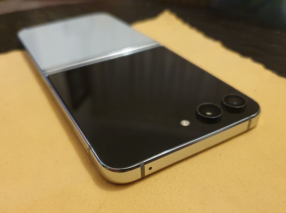 Samsung Galaxy Z Flip5 512Gb 8gb ram