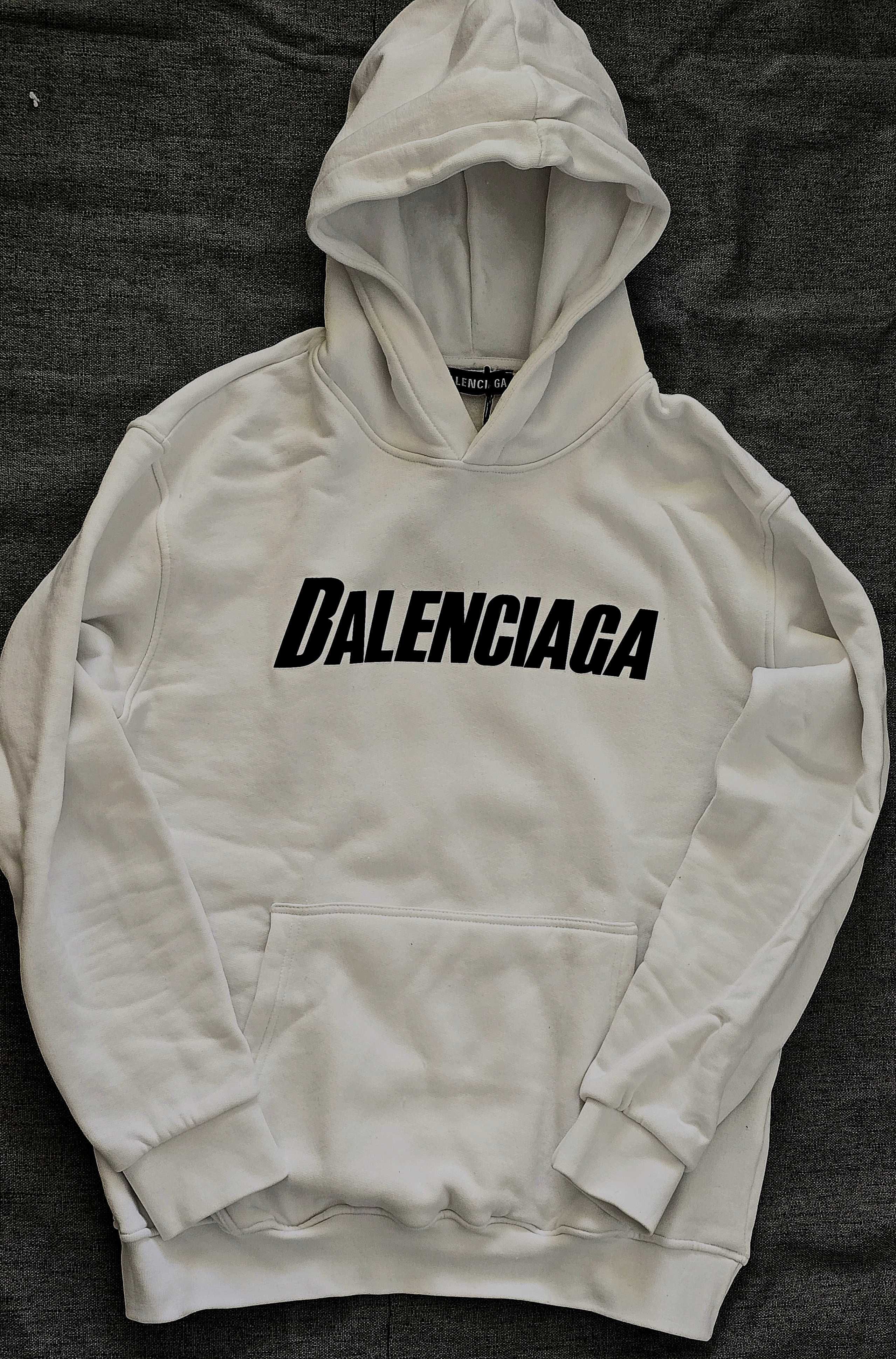 Мъжки суичър BALENCIAGA – Бял класически модел с модерна визия