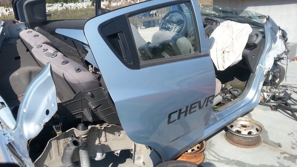 Chevrolet Spark 3  2009-2015 Година.1.0 L.68 Конски  Сили На Части