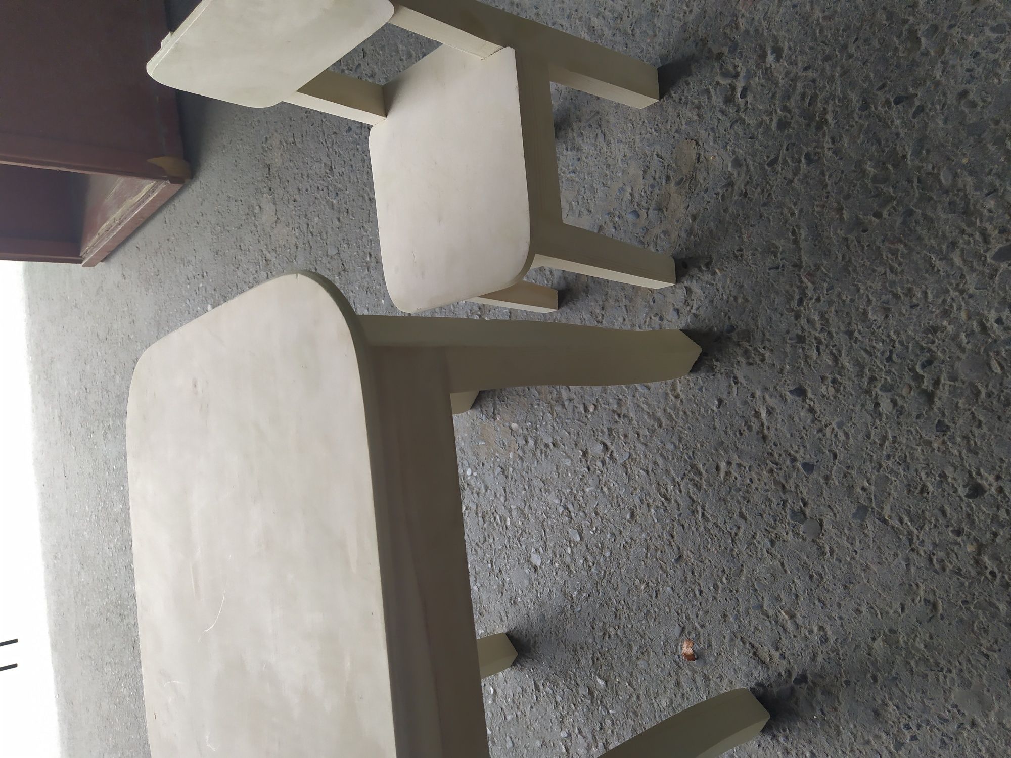 Продам табуретки детские столы стулья