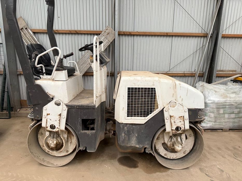 Caterpillar cb 26